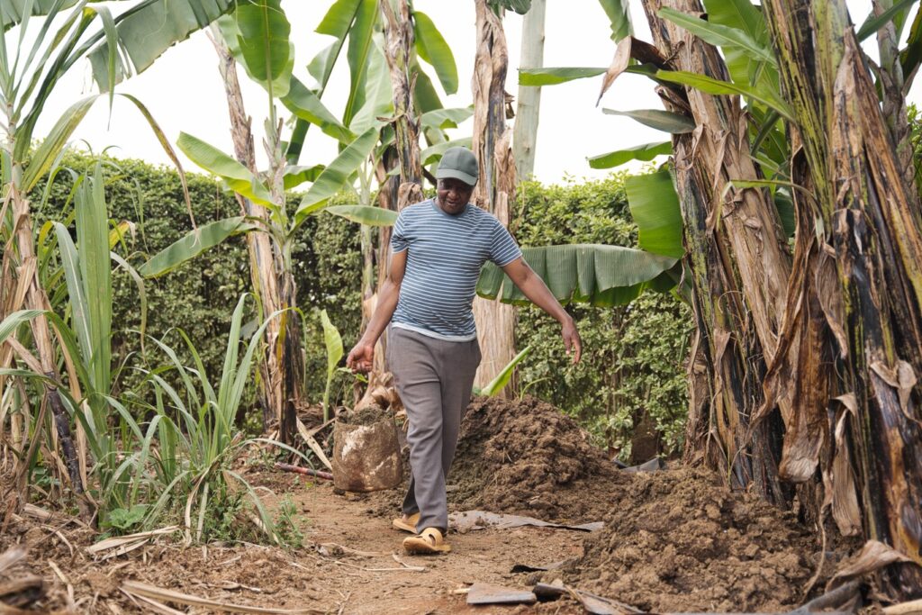 Farmer in Kenya - HomeBiogas customer - Jason Mulikita for MCFA